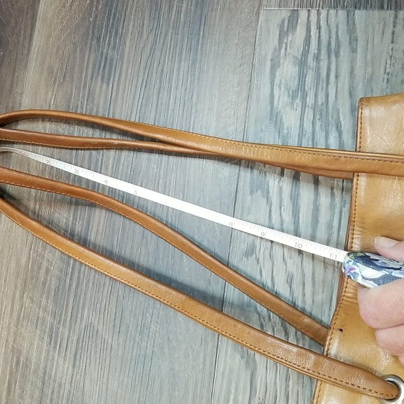 American West leather handbag. Bow front bag. - Picture 8 of 12